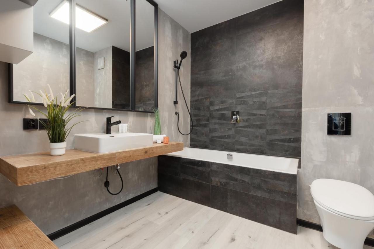 Industrial Pet-friendly With Movie Projector By Renters Appartamento